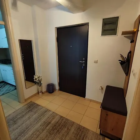 Lägenhet Lovely 1-bedroom In Travnik